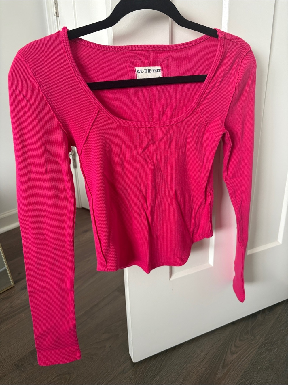 We The Free Fuchsia Ribbed Long-Sleeve Scoop Neck Top